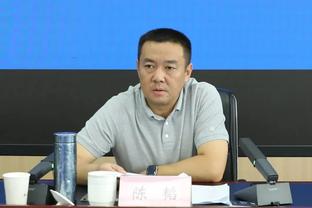 卡莱尔：麦康纳的组织能力很重要 他擅长找到队友